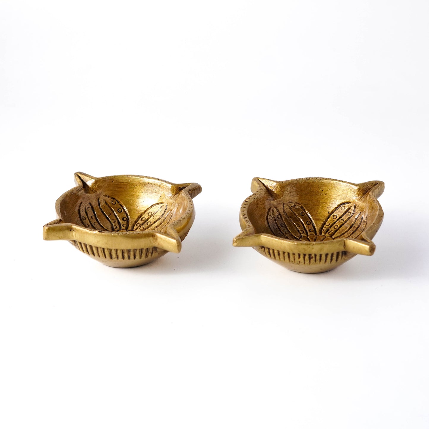 Chaturbhuj Brass Diya, Puja Deepak, Set of 2 | VARYRA - VARYRA